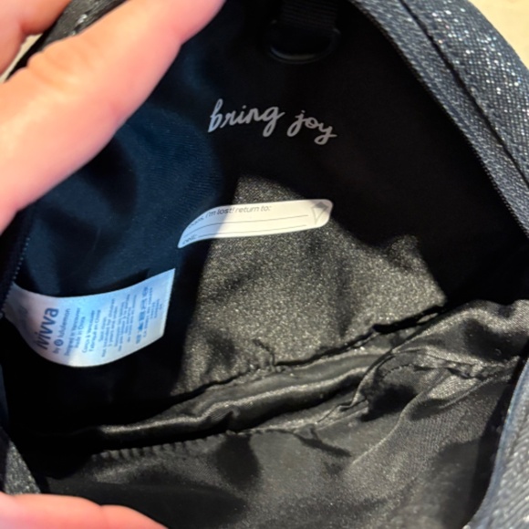 IVIVVA CROSSBODY BAG/WRISTLET - Picture 2 of 2